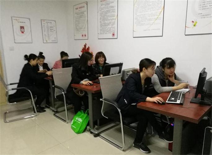 J9集团国际站新闻“新形象，新征程”